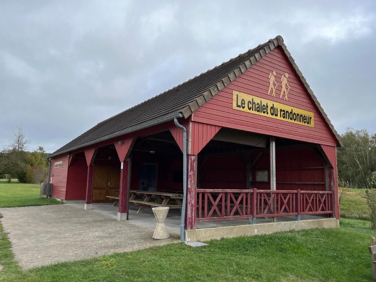 Les Maisonnettes Du Lac - Base De Loisirs Lavare Exterior foto
